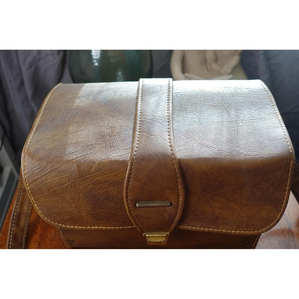 Vintage camera carrying case leather brown with‎ over shoulder strap